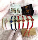 Pulso Rojo Tejido Con Clover Rojo